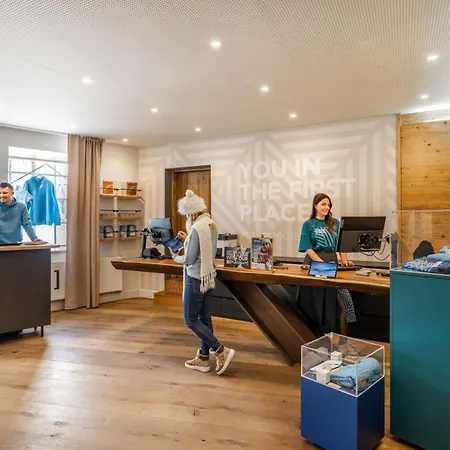 Places By Valamar מלון