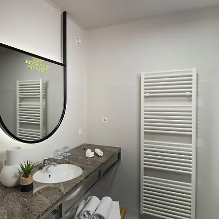 מלון Places By Valamar 4*