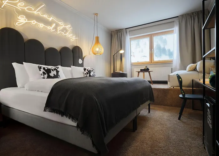 Places By Valamar Hotel 4*